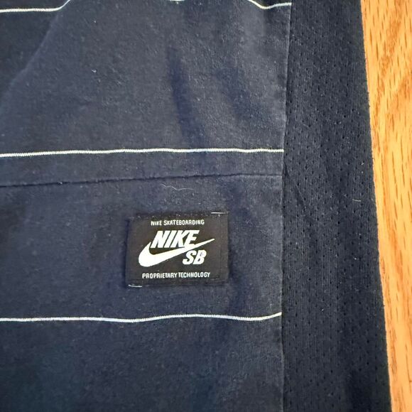 Nike Men's Black and white tank top - Picture 7 of 8